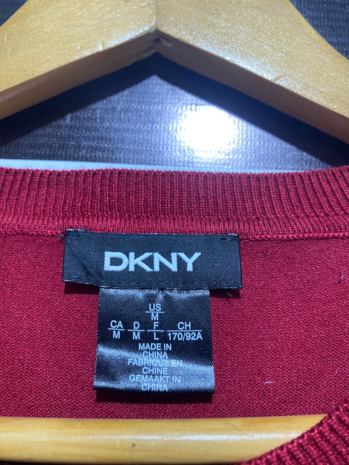 DKNY |M| BUST 20| Crewneck Long-Sleeve Knit Sweater