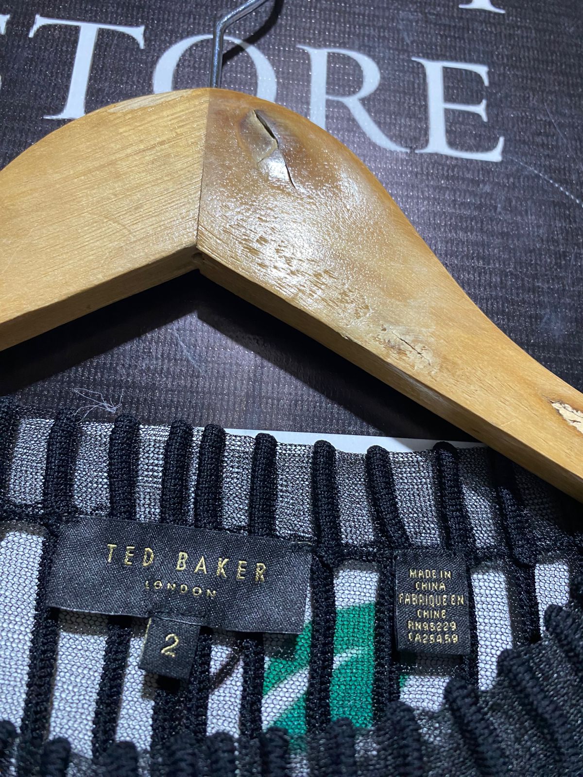 TED BAKER [B 3] |L| BUST 22| Nellay Sheer Striped Knit Top