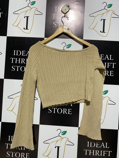 PRINCESS POLLY |S| BUST 16|C2| RIBBED KNIT, LONG BELL SLEEVES, BOAT NECKLINE, CROPPED FIT