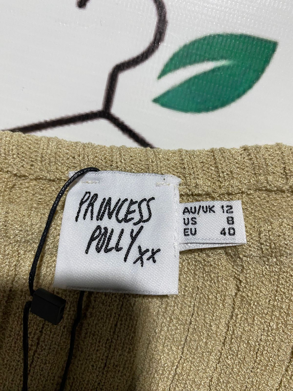 PRINCESS POLLY |S| BUST 16|C2| RIBBED KNIT, LONG BELL SLEEVES, BOAT NECKLINE, CROPPED FIT