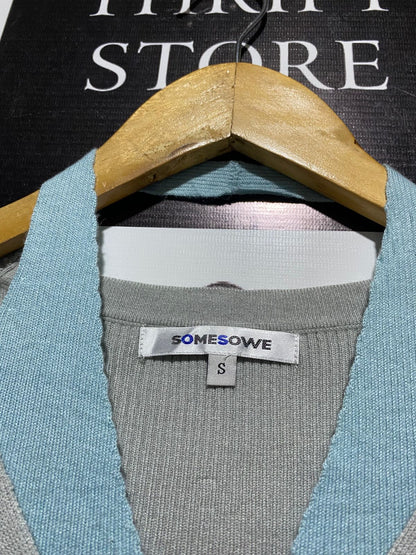 SOMESOWE |S| BUST 13| GREY RIBBED V-NECK CARDIGAN