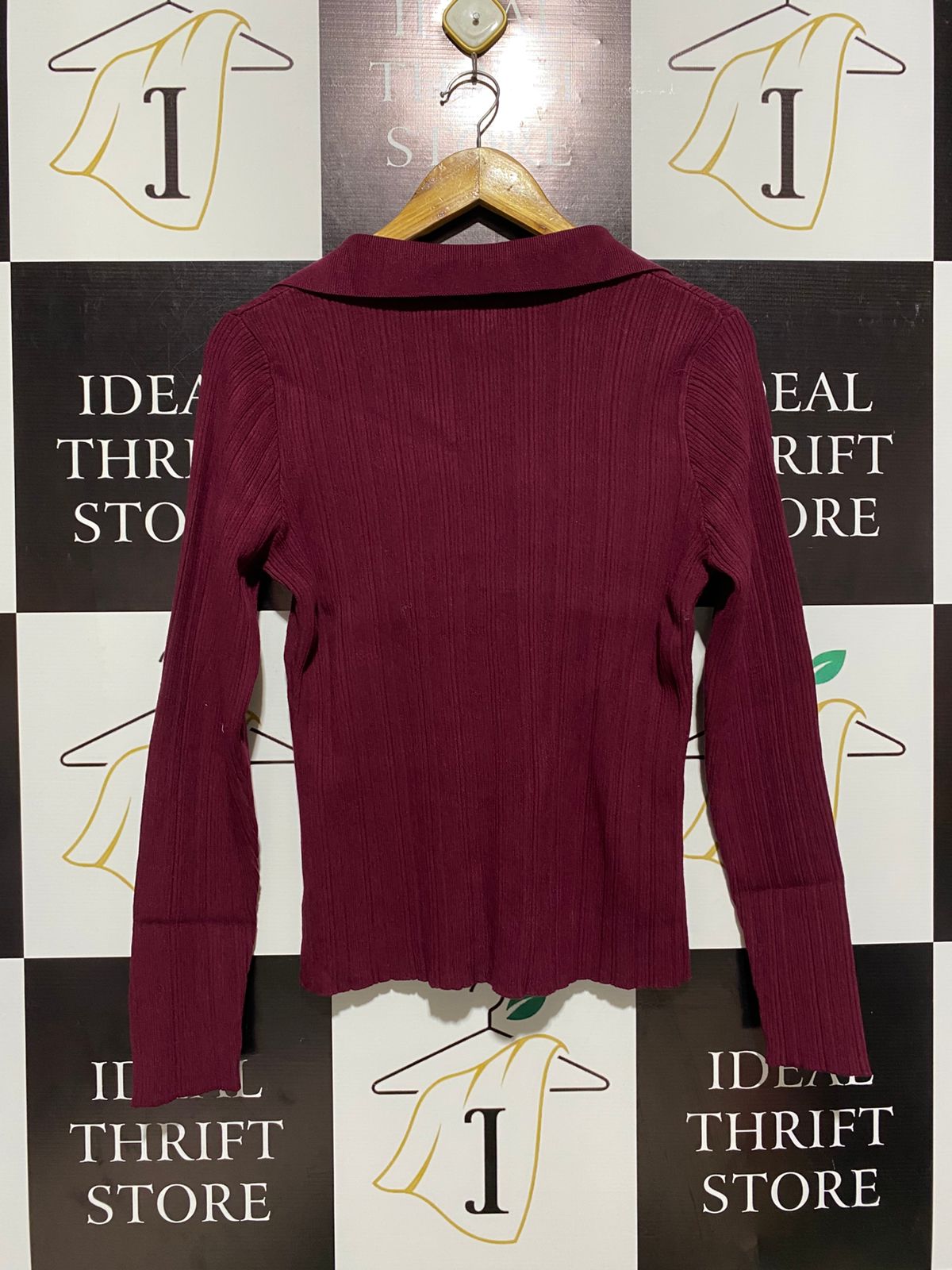 PREVIEW |M| BUST 17| BURGUNDY RIBBED KNIT BUTTON-UP CARDIGAN