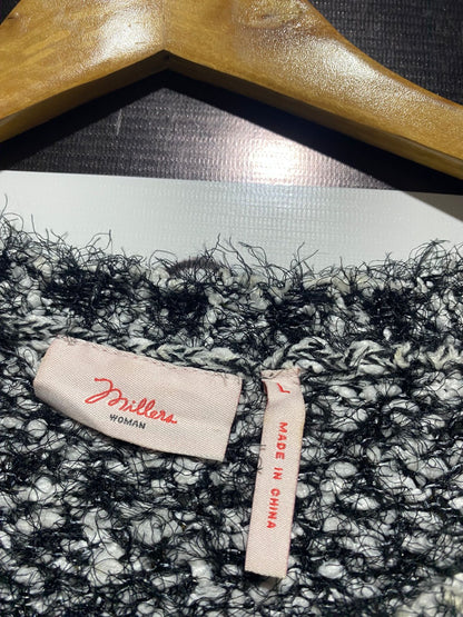 MILLERS WOMAN |L| BUST 19| BLACK AND WHITE MARLED FUZZY KNIT V-NECK SWEATER