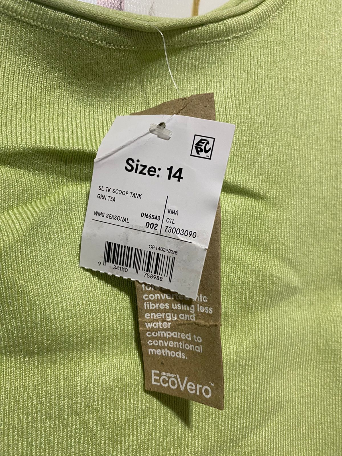 ANKO |L| BUST 16| LIME GREEN SCOOP-NECK TANK