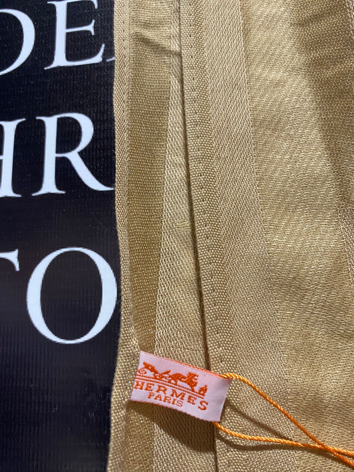 HERMES PARIS "New Libris" Scarf Or Stole