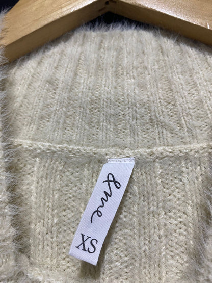 & ME |XS| BUST 16| EXPERIENCE UNMATCHED COMFORT IN THIS PLUSH CREAM SWEATER