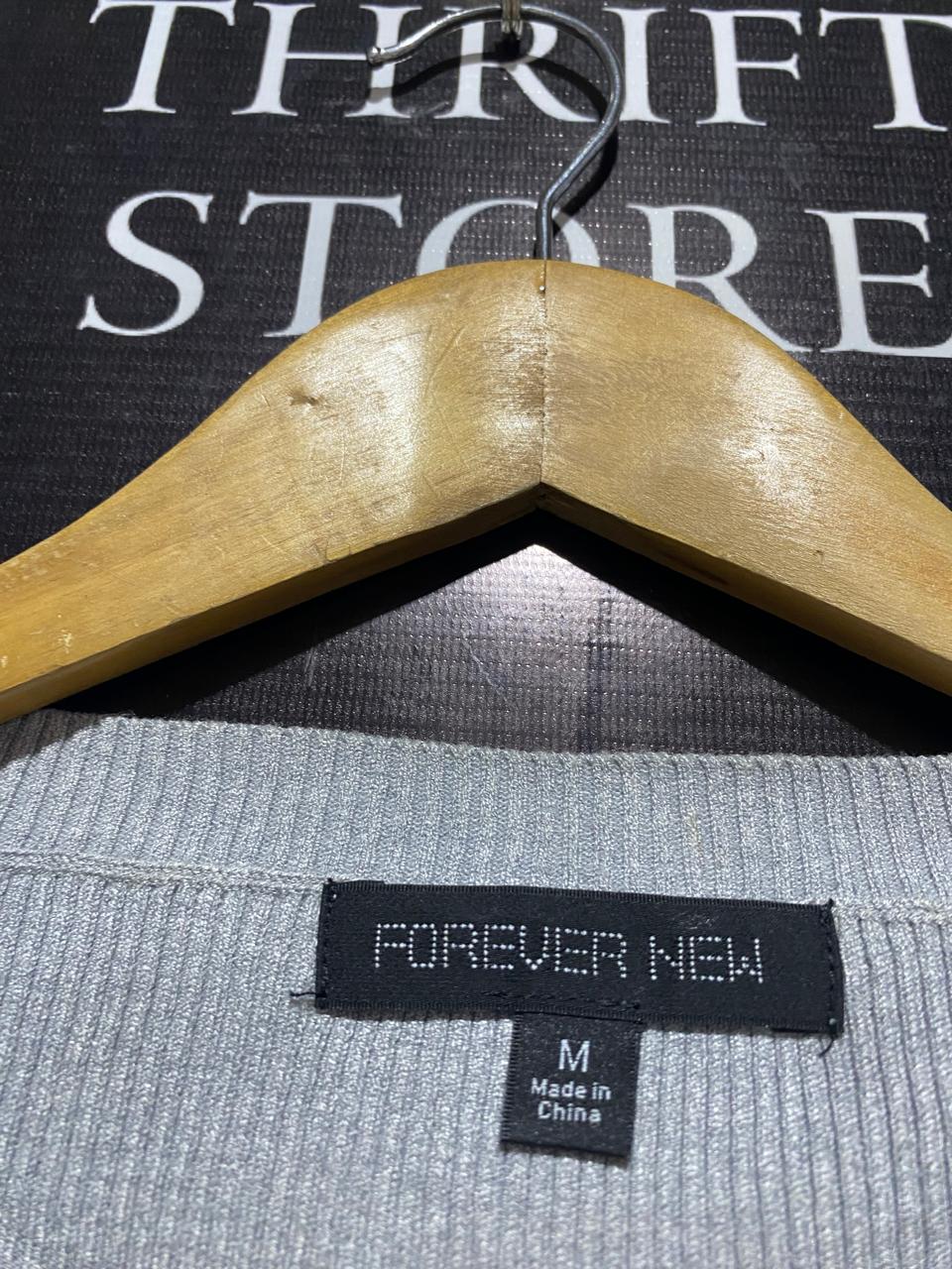 FOREVER NEW |M| BUST 14| HEATHER GREY RIBBED LONG-SLEEVE CROP TOP