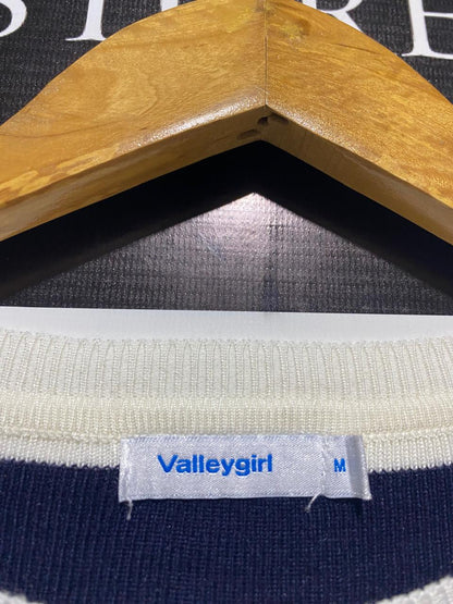 VALLEY GIRL |M| BUST 16| NAVY AND WHITE STRIPED LONG-SLEEVE CROP TOP