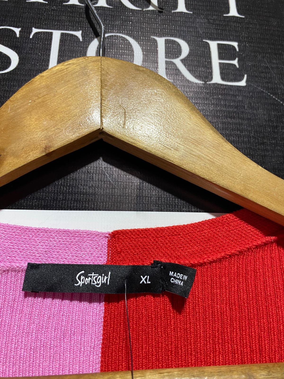 SPORTS GIRL |XL| BUST 16| PINK & RED COLOR-BLOCK CARDIGAN