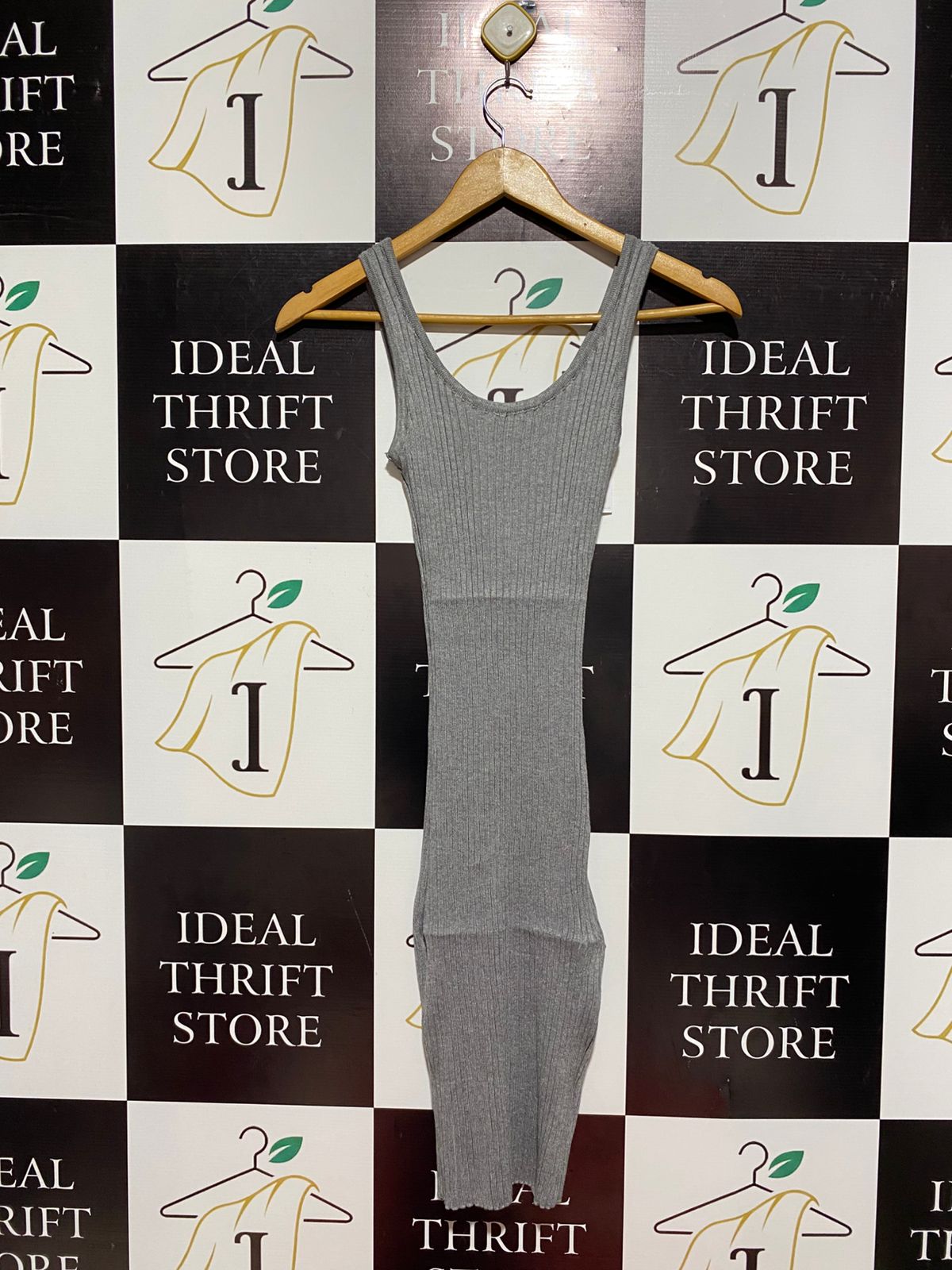 LNTRUDER |XS| BUST 9| GREY RIBBED MAXI DRESS