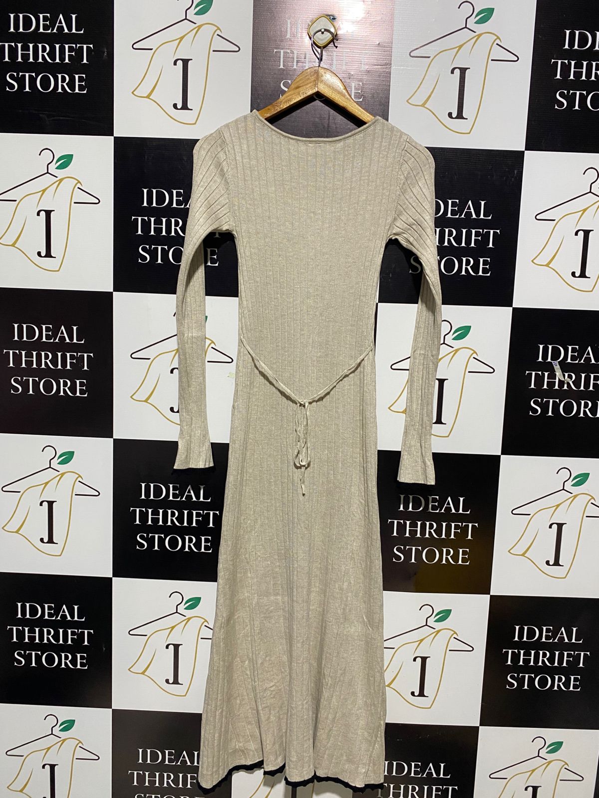 ANKO |S| BUST 12| SOPHIA CONTRAST HEM RIBBED MIDI DRESS