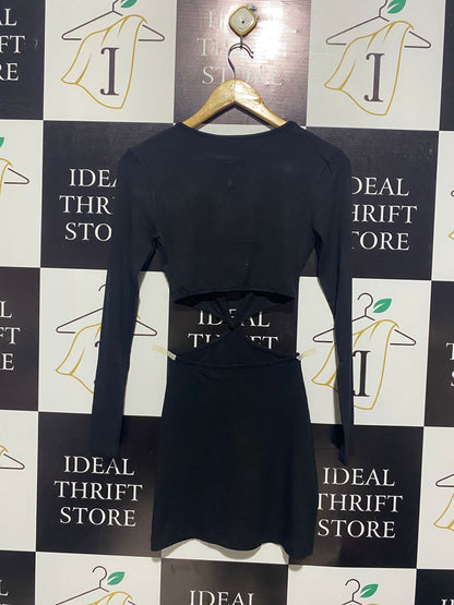 DAZIE |S| BUST 13| CHIC KNIT COLLECTION FROM MINIMALIST MAXIS TO BOLD CUT-OUTS