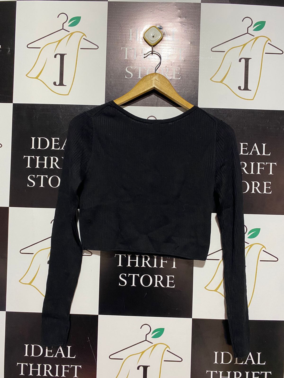 UNIQLO |S| BUST 16| BLACK RIBBED BUTTON-FRONT CARDIGAN