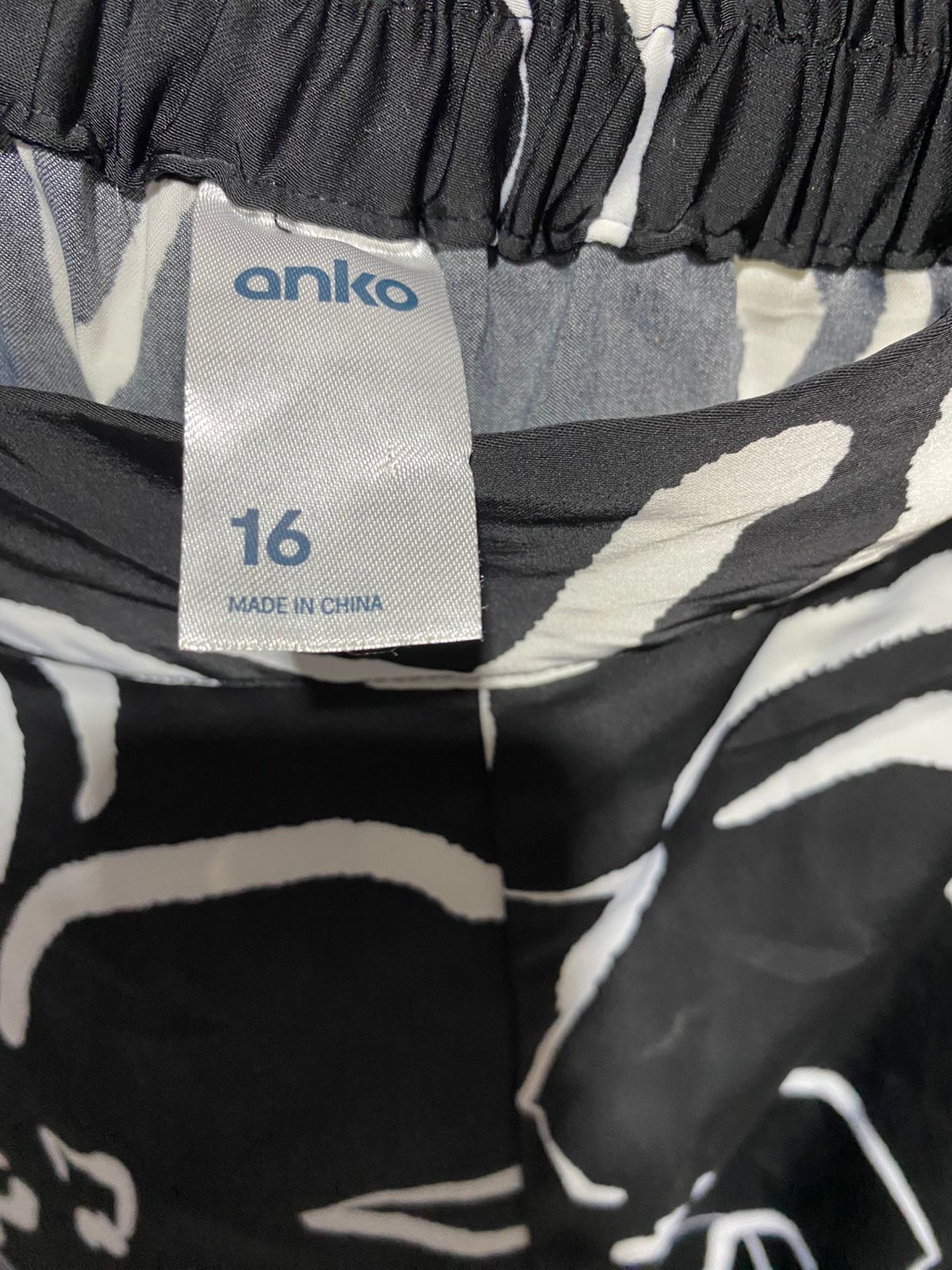 ANKO |XL| WAIST 34|C1|  WOMEN'S HIGH-WAISTED WIDE-LEG CULOTTES - MONOCHROME FLORAL ABSTRACTION