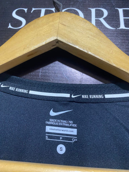 NIKE |S| BUST 16| PRO DRI-FIT WOMEN'S LONG SLEEVE TRAINING TOP - BLACK