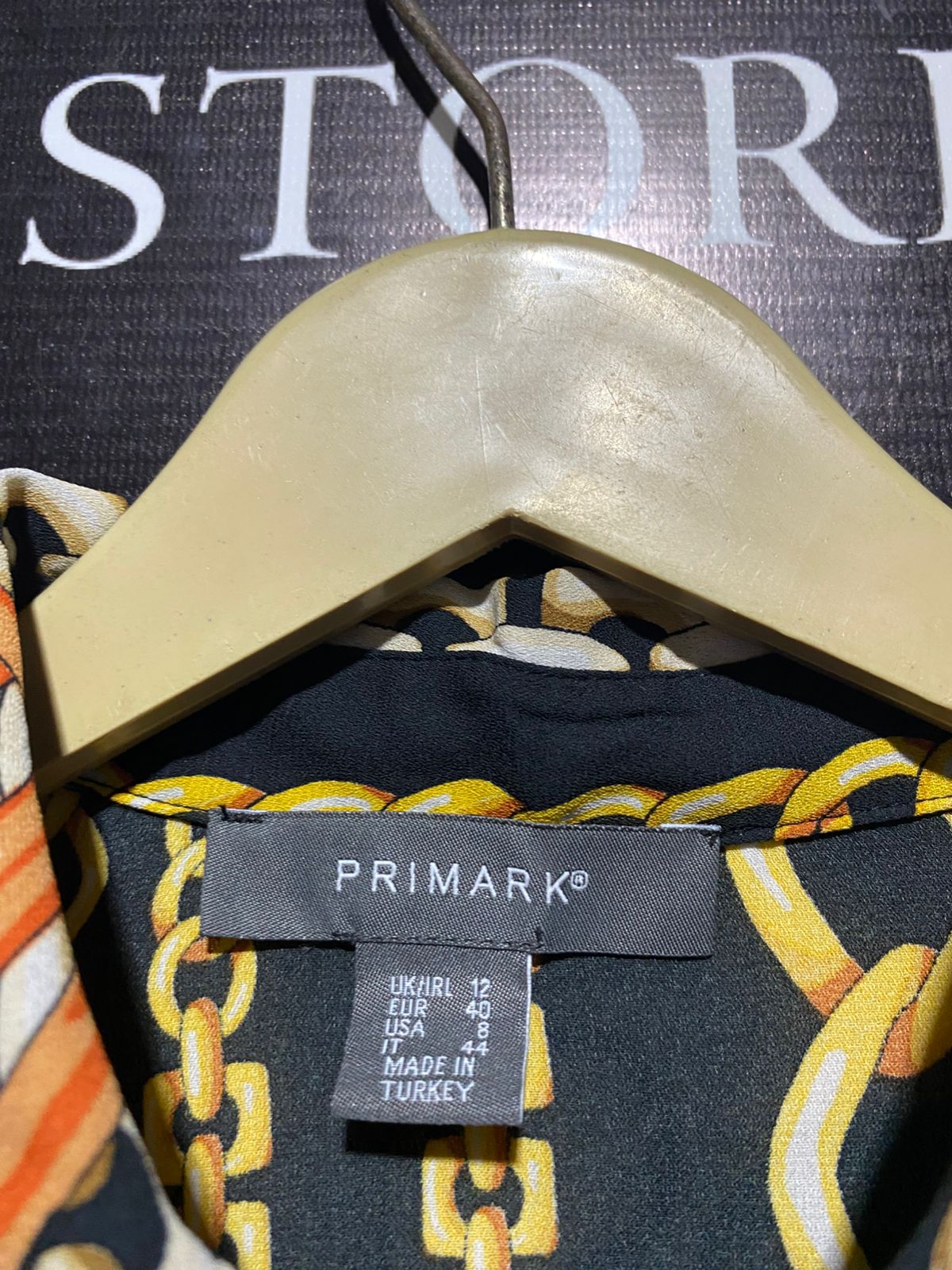 PRIMARK |M| BUST 19| WOMEN'S GOLD CHAIN PRINT BUTTON-UP SHIRT