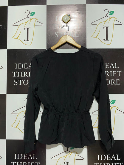WHITE CLOSET |M| BUST 16| WOMEN'S TWIST-FRONT BLOUSE IN BLACK