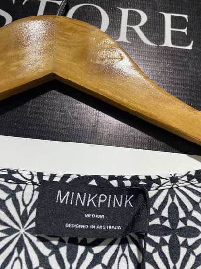 MINKPINK |M| BUST 17|B12| BLACK AND WHITE GEOMETRIC RUCHED BLOUSE