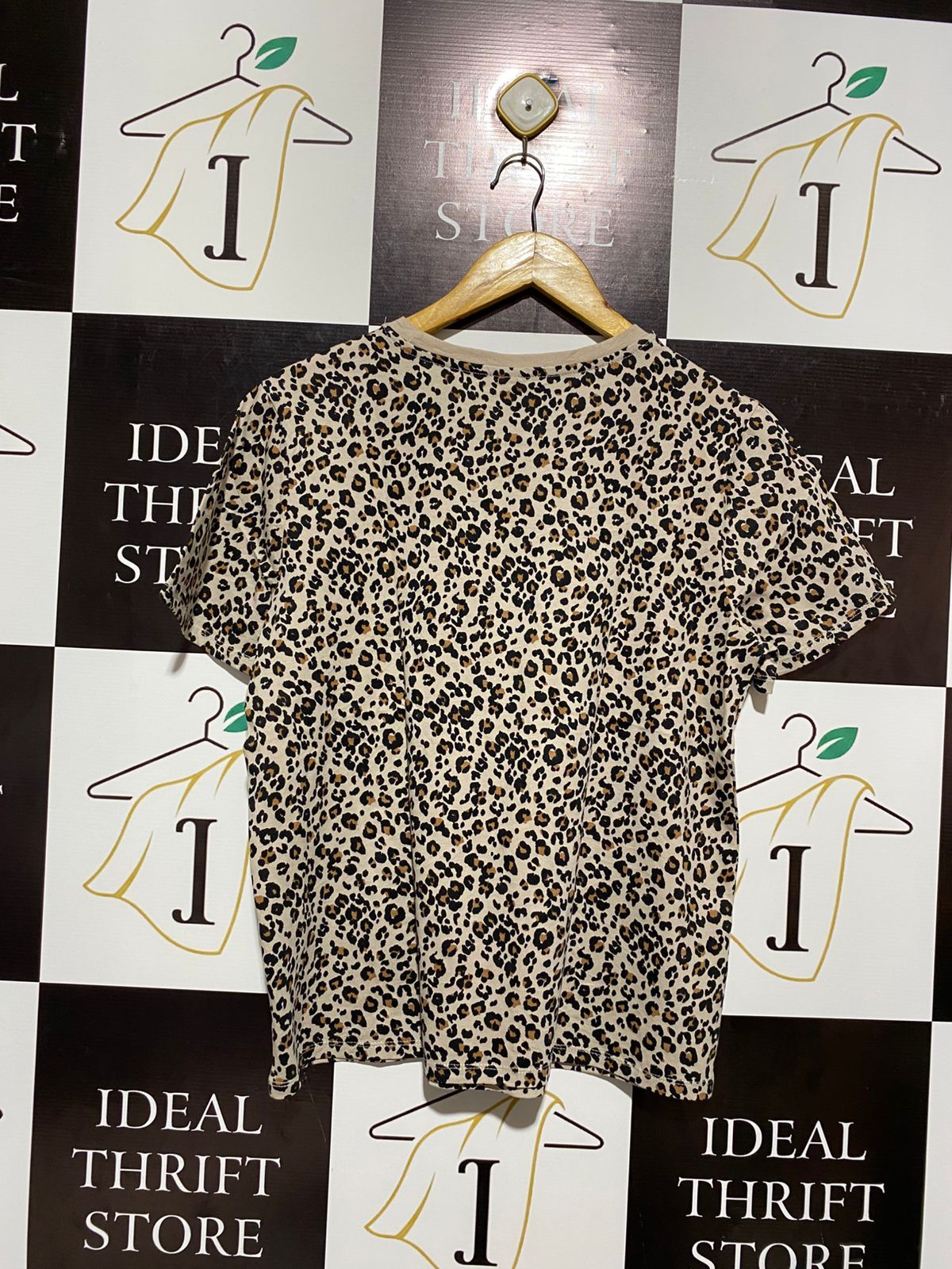 ANKO |L| BUST 20| CHIC ALL-OVER LEOPARD PRINT CREW NECK T-SHIRT
