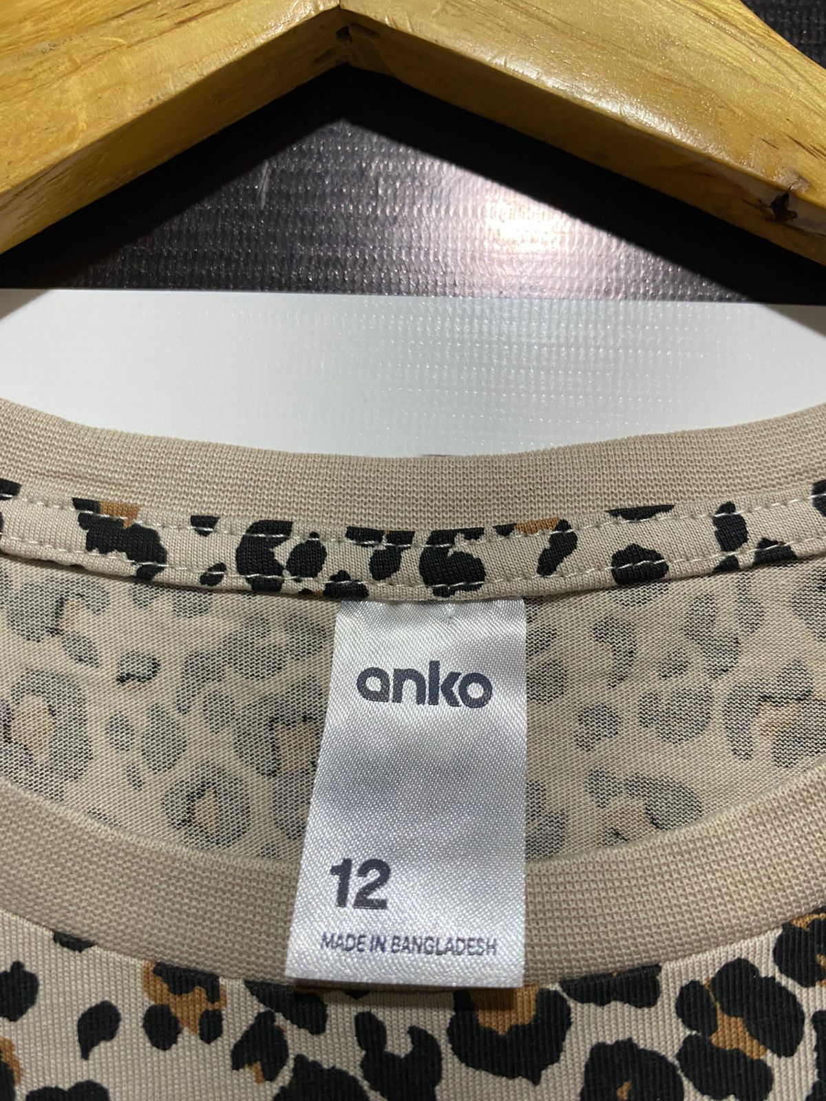 ANKO |L| BUST 20| CHIC ALL-OVER LEOPARD PRINT CREW NECK T-SHIRT