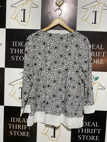 REGATTA |XL| BUST 23| C1 | BLACK AND WHITE FLORAL THREE-QUARTER SLEEVE TOP