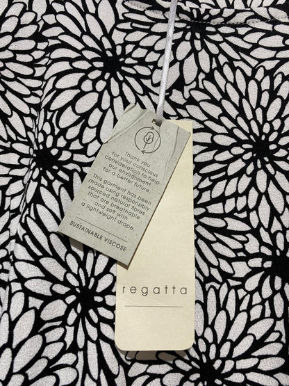 REGATTA |XL| BUST 23| C1 | BLACK AND WHITE FLORAL THREE-QUARTER SLEEVE TOP