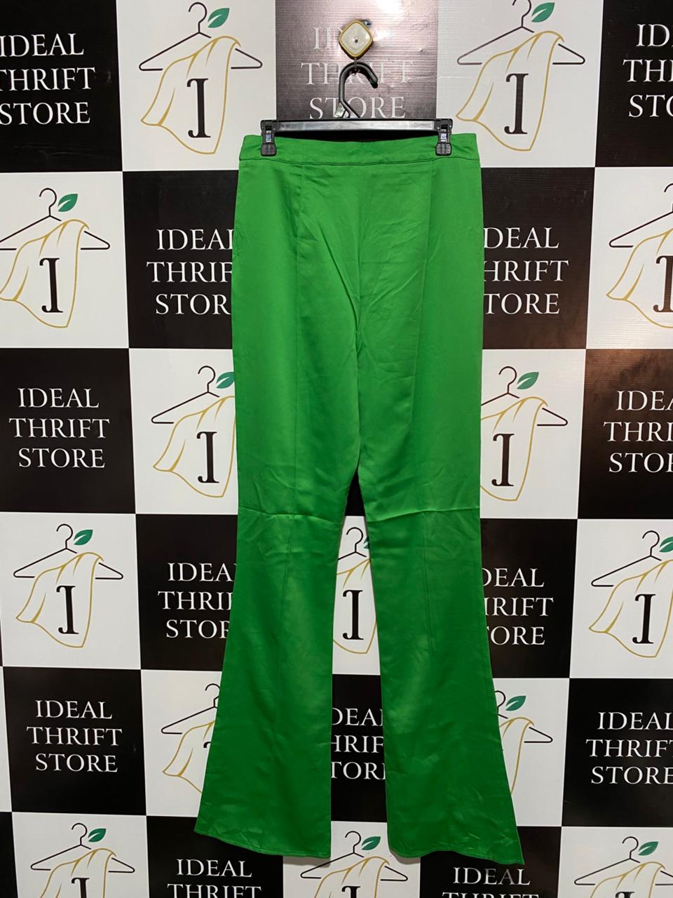 PRETTYLITTLETHING |L| WAIST 30| STRIKING EMERALD GREEN FLARED TROUSERS