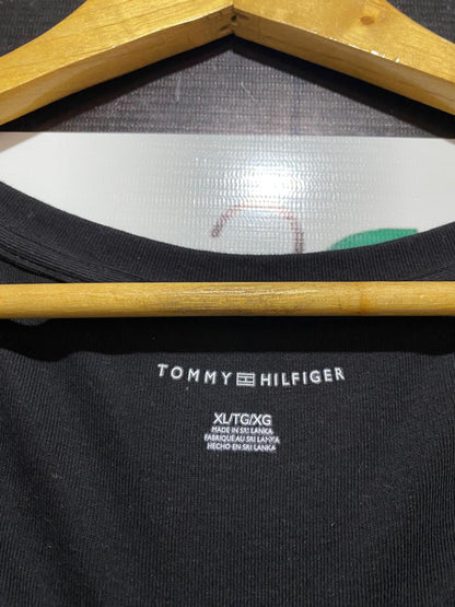 TOMMY HILFIGER |XL| BUST 20| B12| BLACK V-NECK LOGO T-SHIRT
