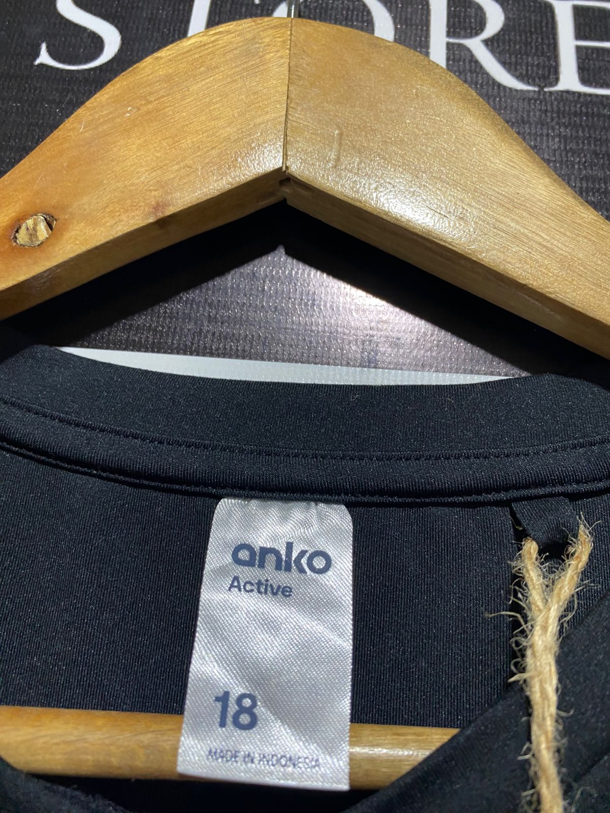 ANKO |L| BUST 18|  C2 |  BLACK CREW-NECK SHORT-SLEEVE T-SHIRT