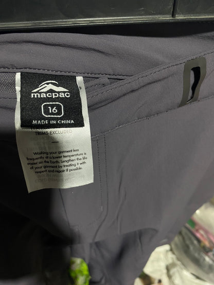 MACPAC |XL| WAIST 36| CHARCOAL GREY PERFORMANCE ADVENTURE SHORTS