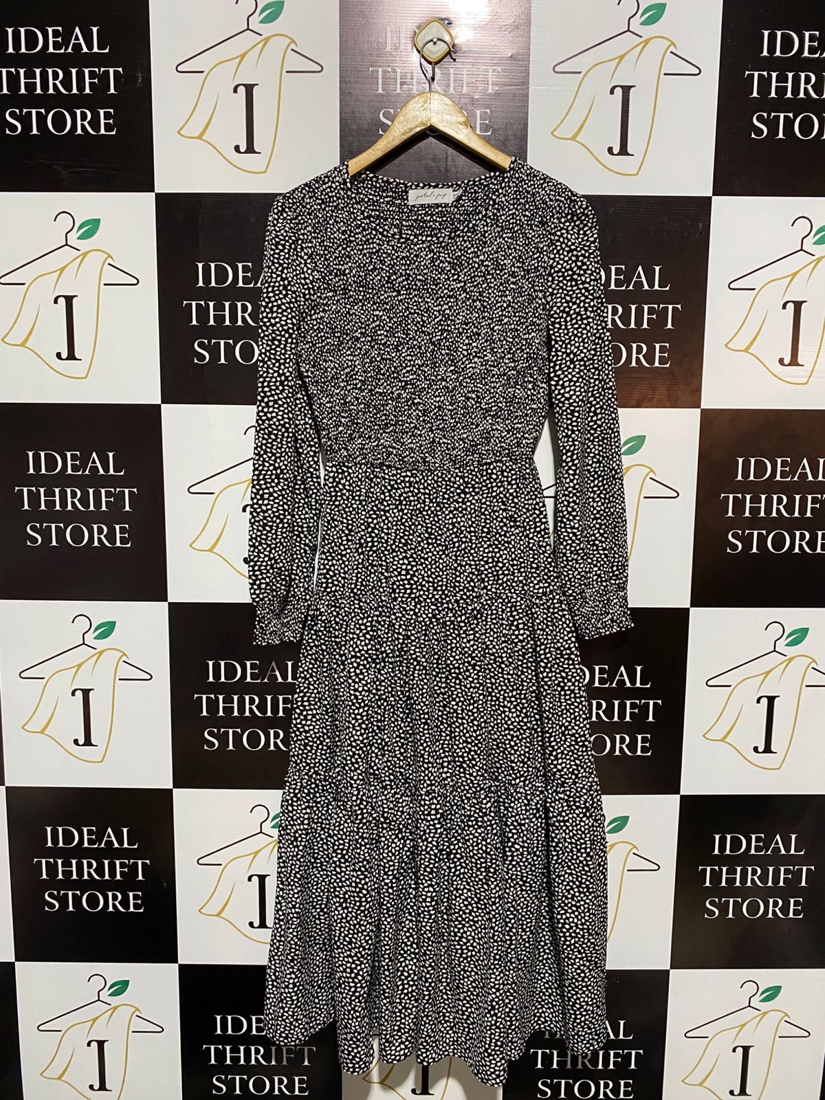 PETAL PUP |S| BUST 15| C6| BLACK DITSY PRINT TIERED MIDI DRESS