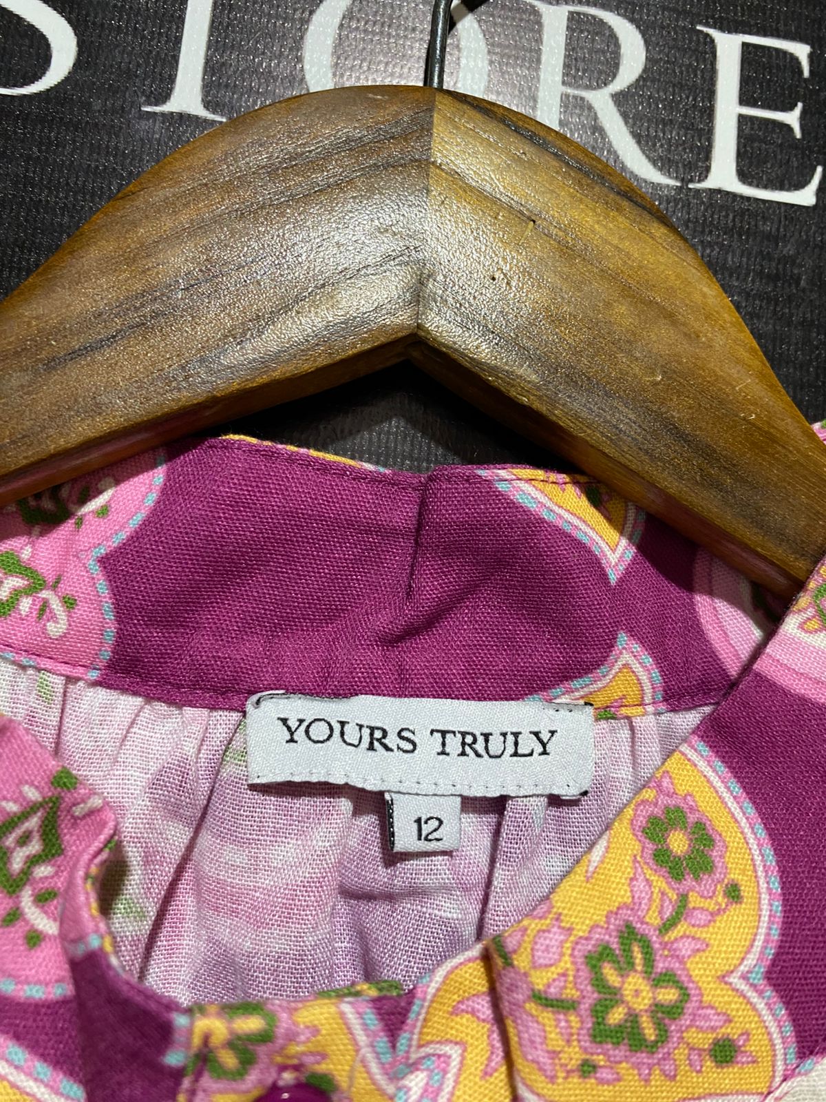 YOURS TRULY |M| BUST 25| VIBRANT BOHEMIAN-INSPIRED BLOUSE FEATURING AN INTRICATE PAISLEY PLACEMENT PRINT