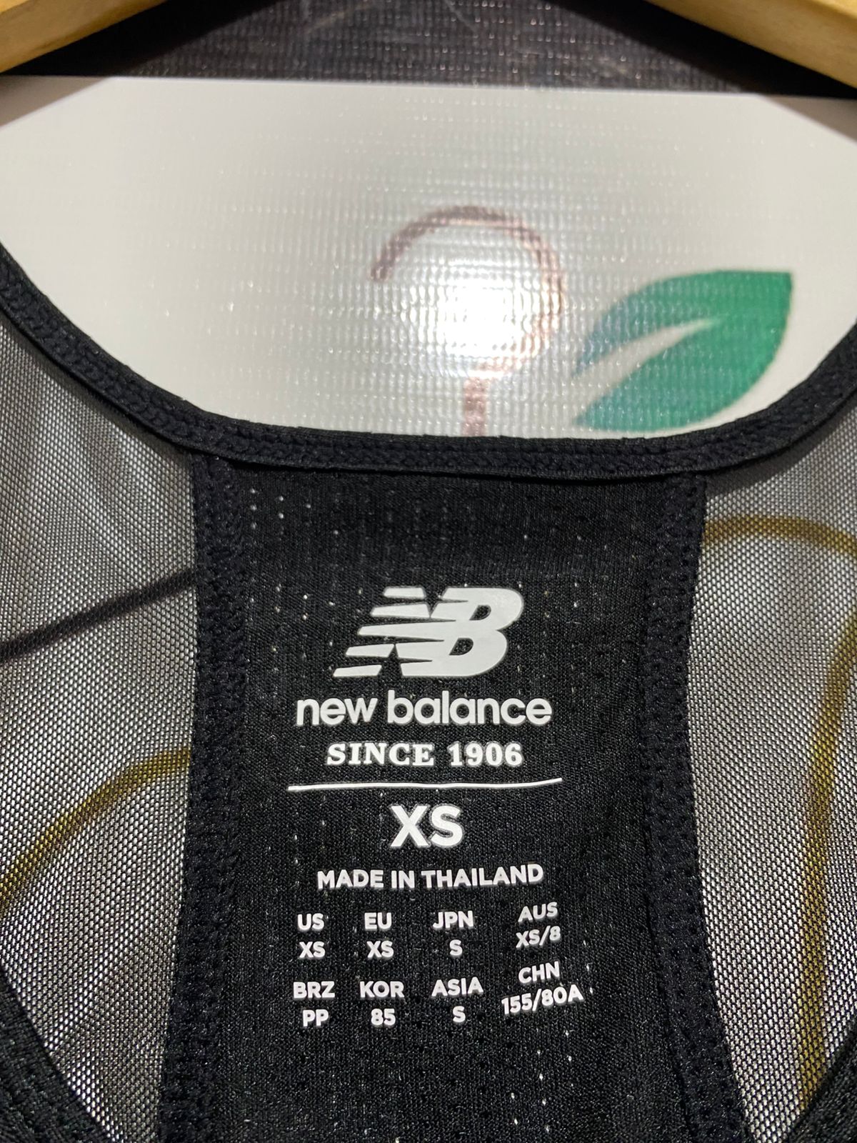 NEW BALANCE |XS| BUST 15| LIGHTWEIGHT AND BREATHABLE BLACK PERFORMANCE RUNNING SINGLET