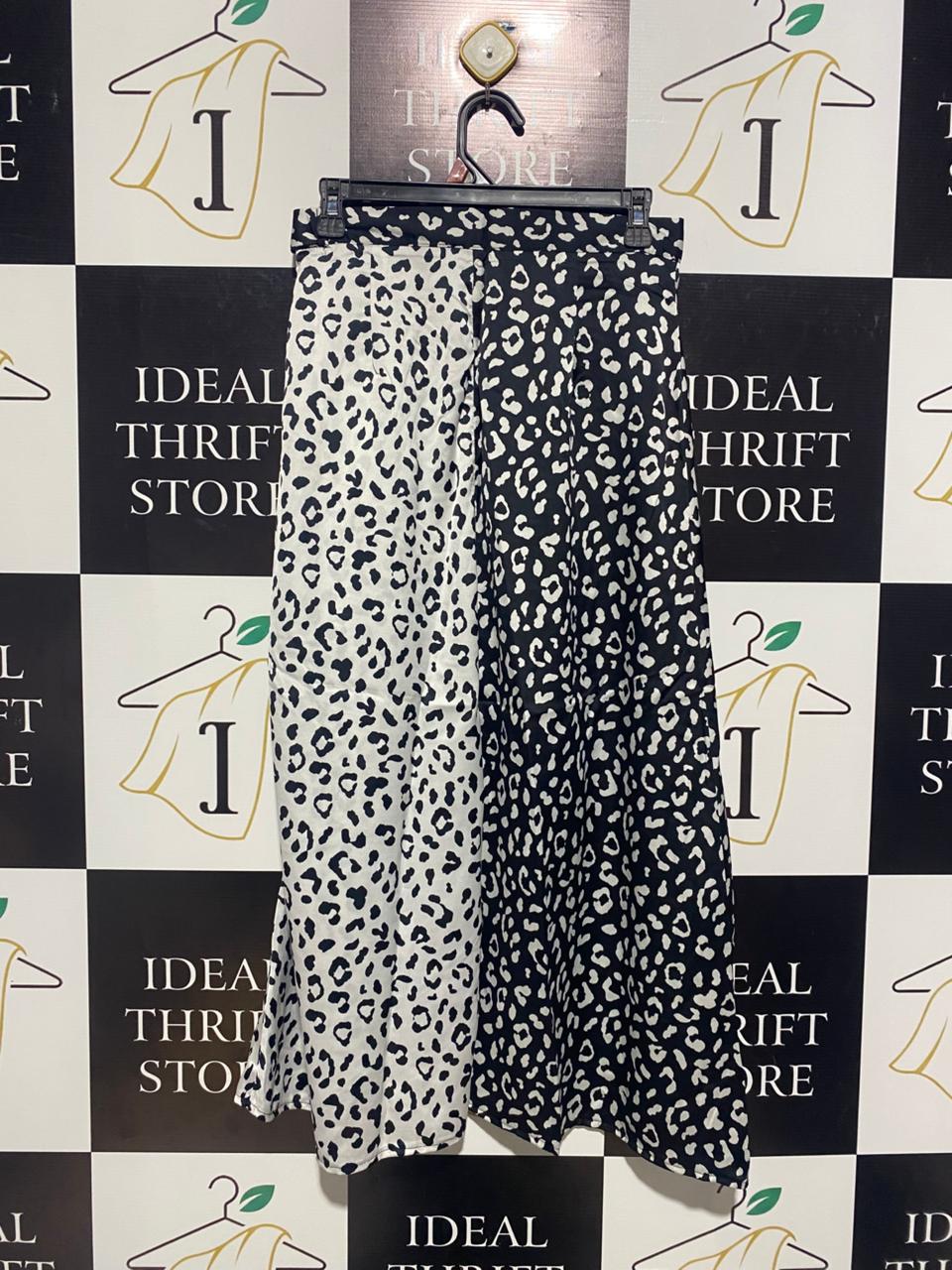 BOOHOO |M| WAIST 28| C6| MONOCHROME LEOPARD PRINT WRAP MAXI SKIRT