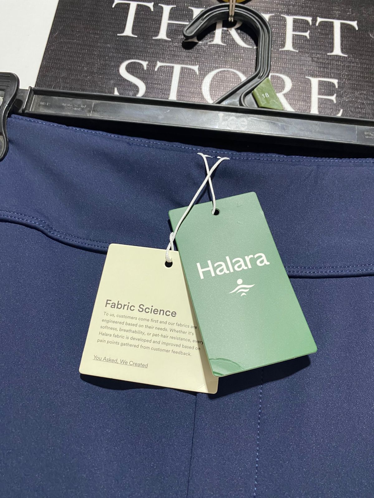 HALARA |M| WAIST 28|  WIDE-LEG SILHOUETTE, ELASTICATED WAISTBAND, SIDE SEAM POCKETS