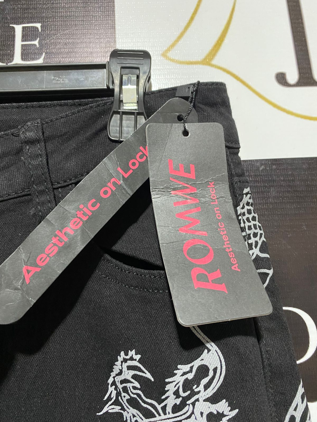 ROMWE |L| WAIST 32| MYTHIC DRAGON PRINT FLARE JEANS