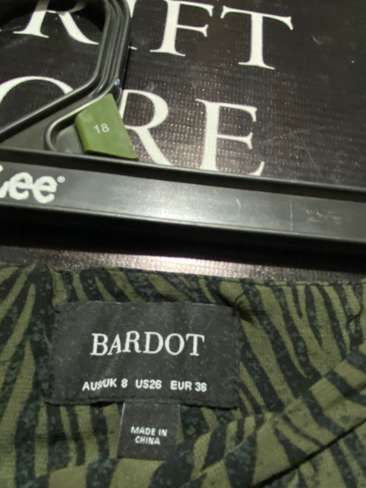 BARDOT |M| WAIST 26| SOPHISTICATED OLIVE AND BLACK MIDI SKIRT.
