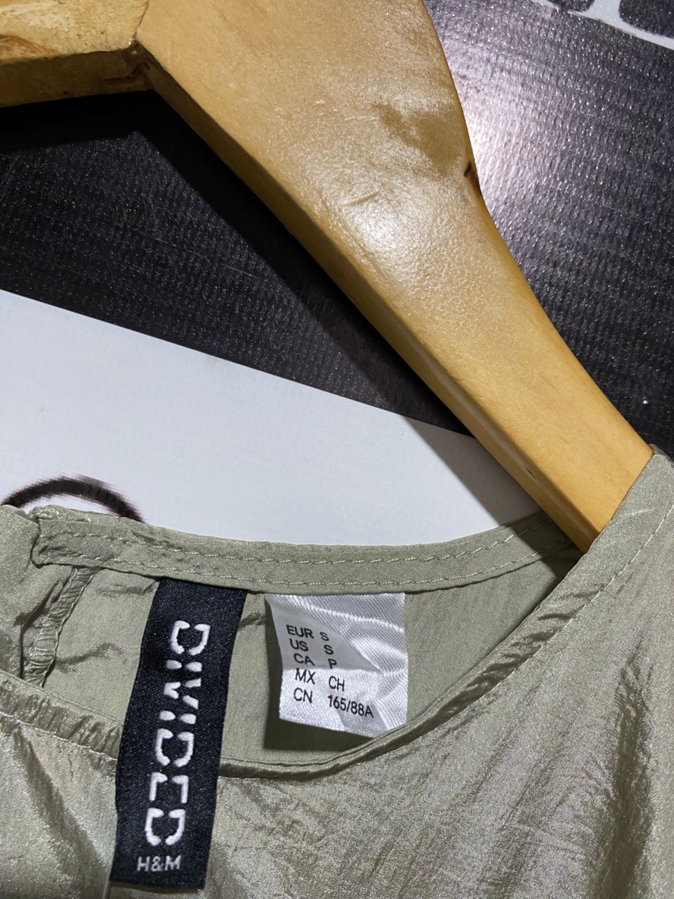 H&M |M| BUST 16| SAGE GREEN NYLON-BLEND DRAWSTRING CROP TOP