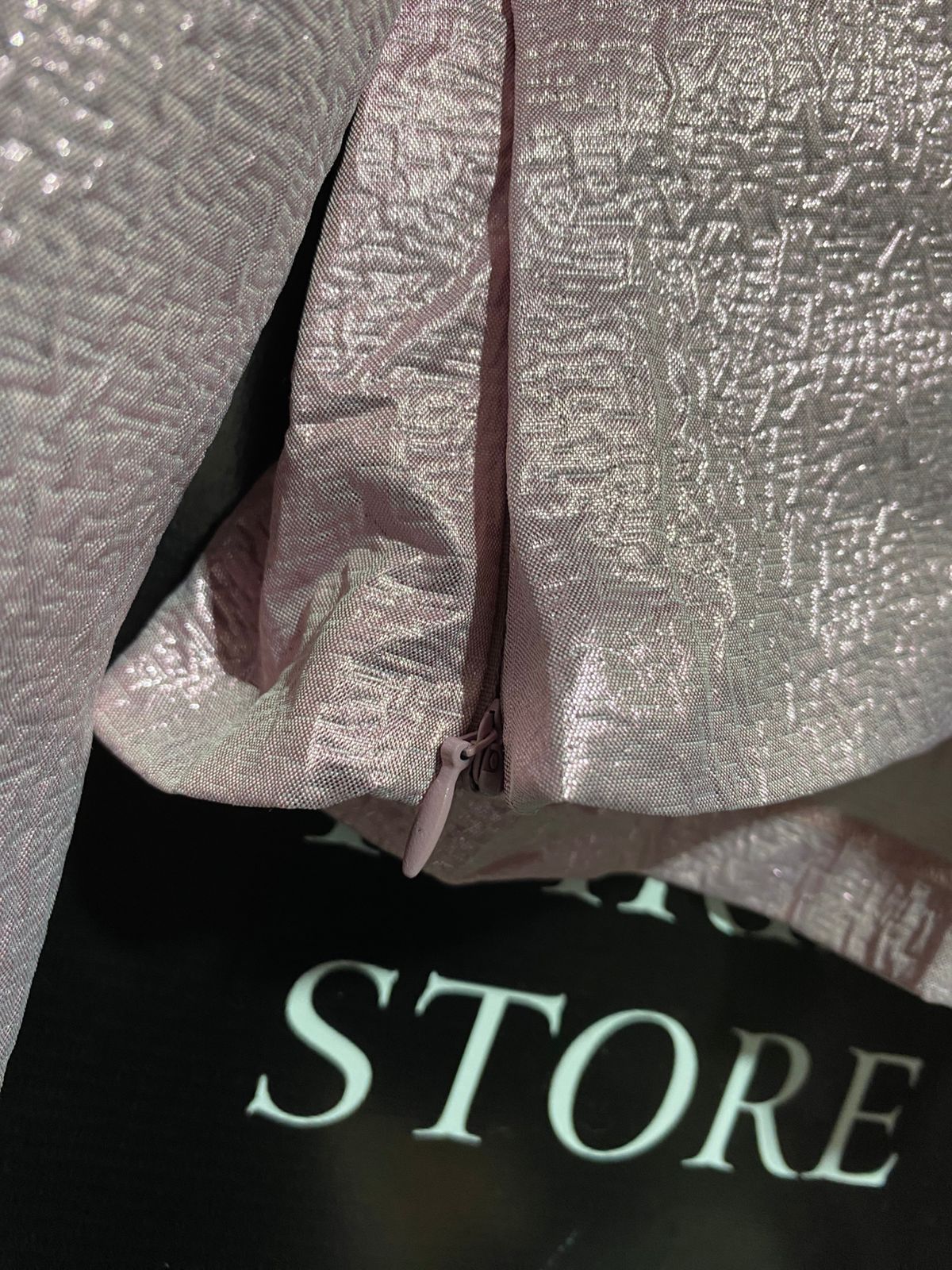 RIVER ISLAND |M| BUST 16|C2|METALLIC PINK TEXTURED BOW-FRONT CROP TOP WITH PUFF SLEEVES