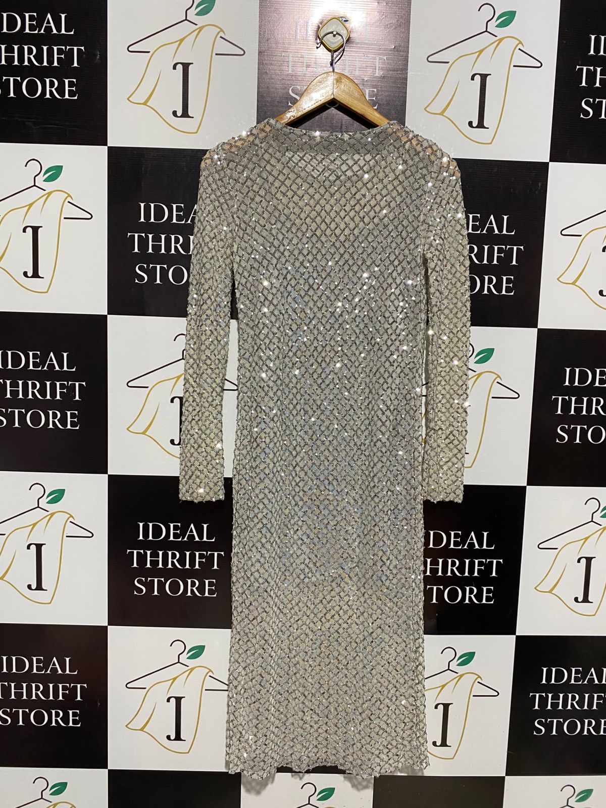 STRADIVARIUS |S| BUST 15| SOPHISTICATED SILVER SEQUIN MESH LATTICE MIDI DRESS