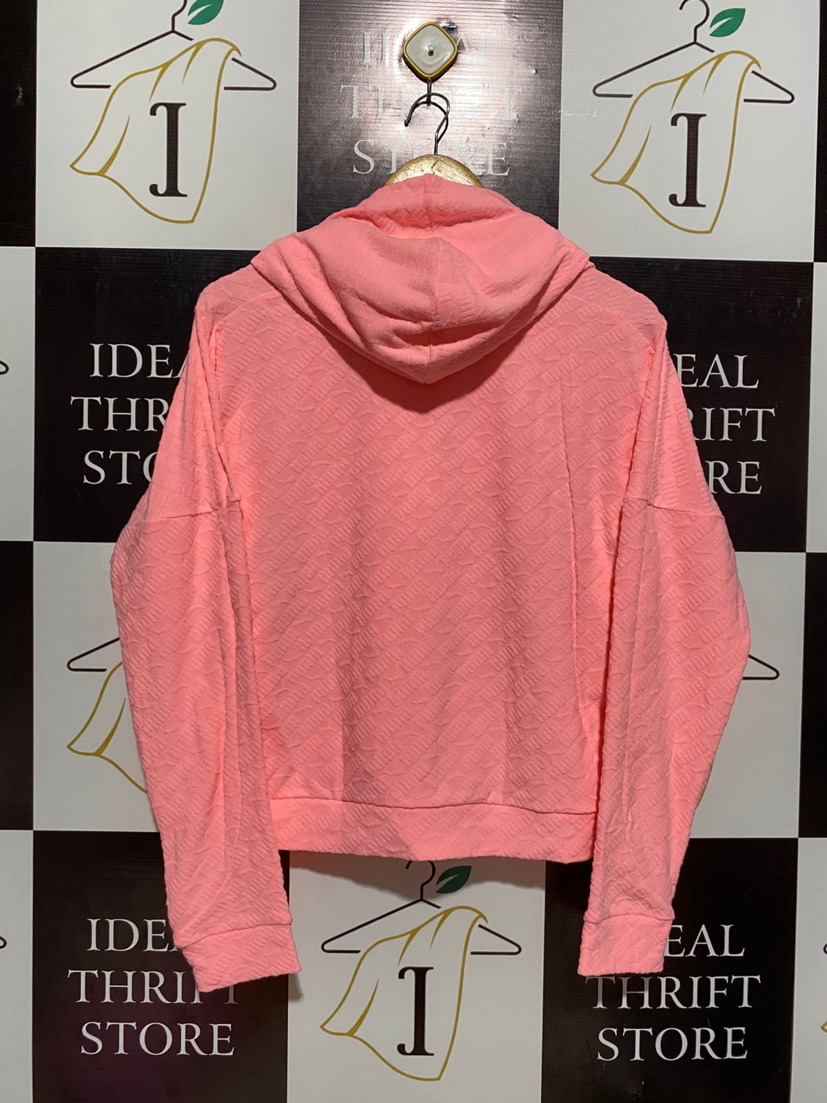 PUMA |M| BUST 21| WOMEN'S CORAL PINK FULL-ZIP TEXTURED TRAINING HOODIE