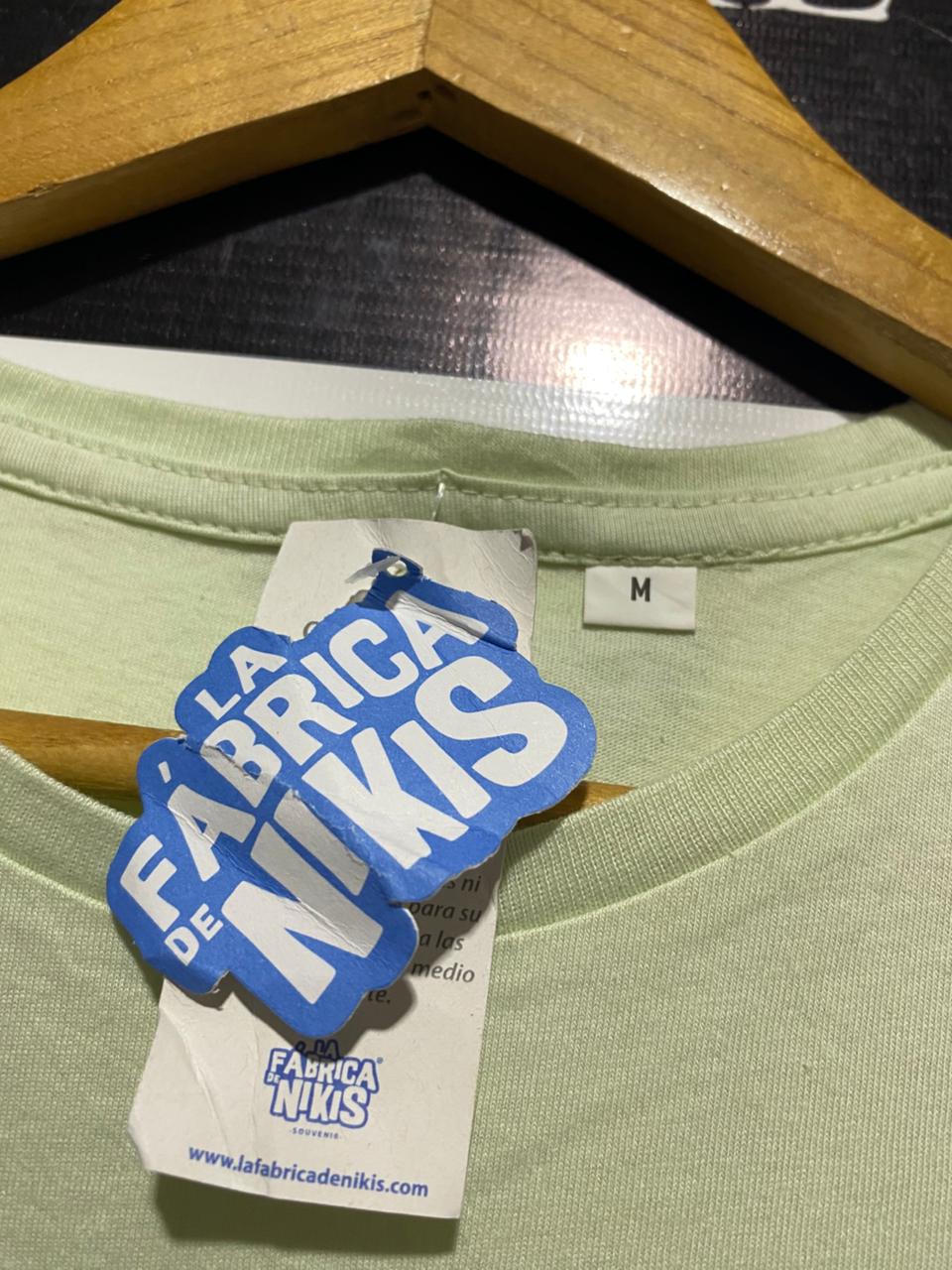 LA FABRICA DE NIKIS |M| BUST 17|B12|WOMEN’S SOFT MINT GREEN GRAPHIC T-SHIRT