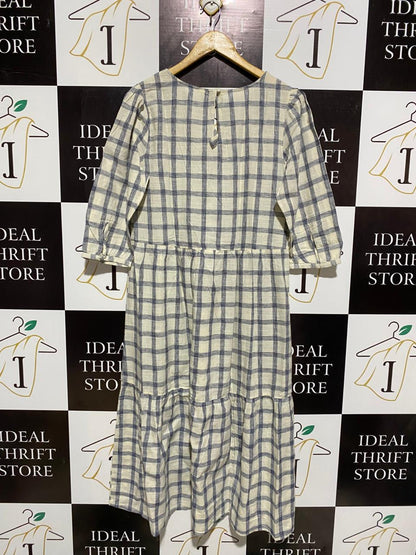 ANKO |M| BUST 20| WOMEN’S V-NECK TIERS MIDI SMOCK DRESS - TIMELESS NAVY AND BEIGE CHECKERED PRINT
