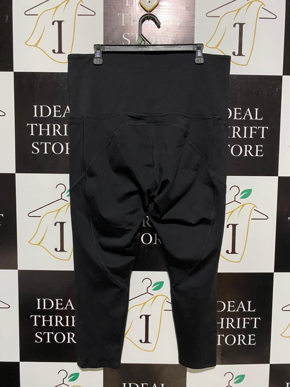 ACTIVE TRUTH |XL| WAIST 36| BLACK HIGH-WAISTED CAPRI YOGA LEGGINGS WITH SIDE POCKETS
