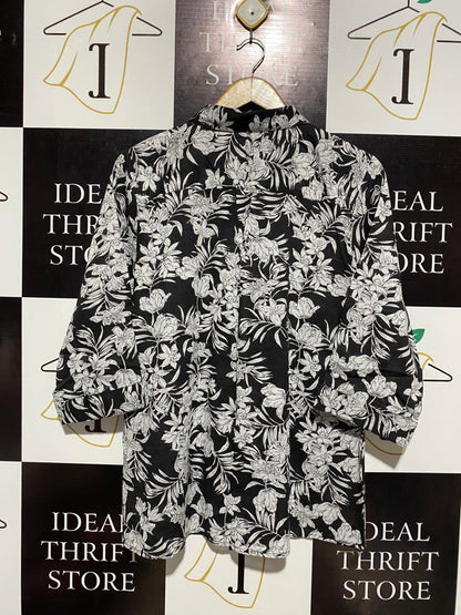 MILLERA |XL| BUST 22| BLACK AND WHITE FLORAL BUTTON-DOWN SHIRT