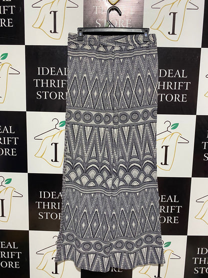 H&M |L| WAIST 30| WOMEN’S BLACK AND WHITE GEOMETRIC PRINT PALAZZO PANTS - BOHO WIDE-LEG TROUSERS WITH TASSEL DETAIL