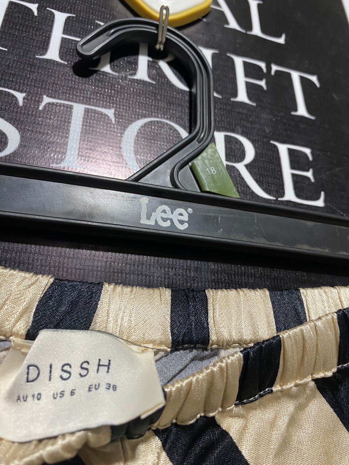 DISSH |M| WAIST 26| GOLD AND BLACK DIAGONAL STRIPE WIDE-LEG TROUSERS