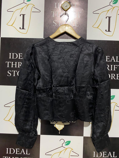 REALISATION |S| BUST 17| BLACK SATIN JACQUARD BLOUSE – ELEGANT V-NECK CROPPED TOP WITH BUTTON FRONT