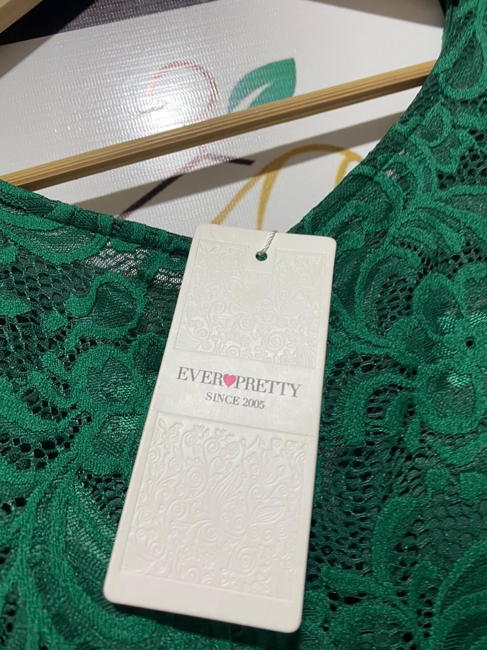 EVER PRETTY |M| BUST 16| C3|  WOMEN'S EMERALD GREEN LACE MAXI GOWN – ELEGANT THREE-QUARTER SLEEVE FORMAL DRESS WITH SATIN WAISTBAND