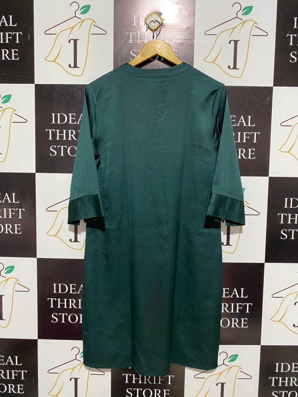 H&M |M| BUST 19| C3| PREMIUM HUNTER GREEN SATIN TUNIC – ELEGANT V-NECK 3/4 SLEEVE BLOUSE WITH NOTCHED CUFFS